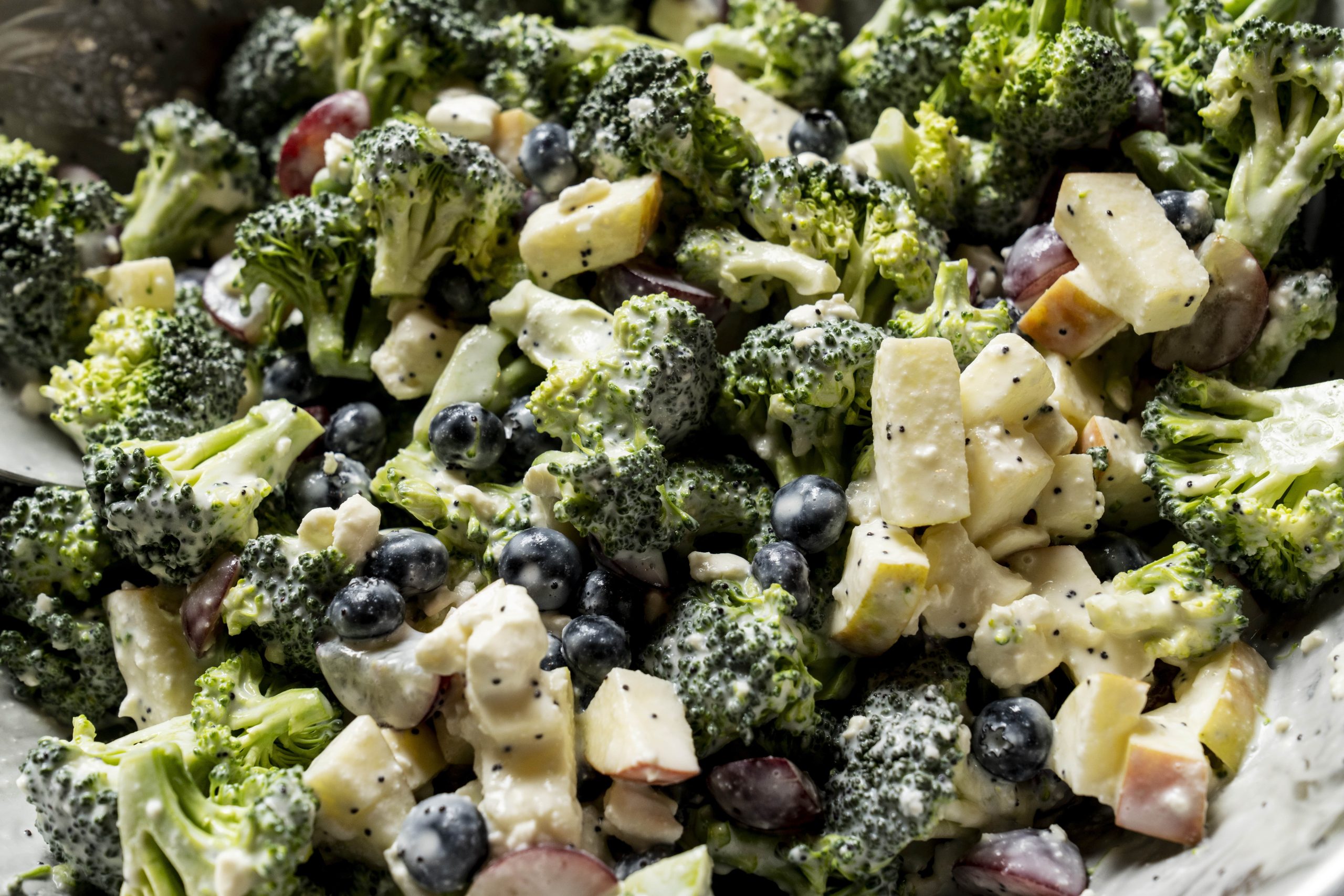 Broccoli salad with berries and poppy seeds