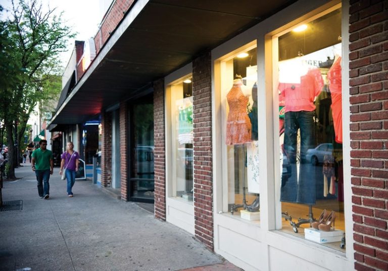 spring shop hop,the district spring shop hop,the district,the district columbia mo,spring shop hop columbia,downtown columbia